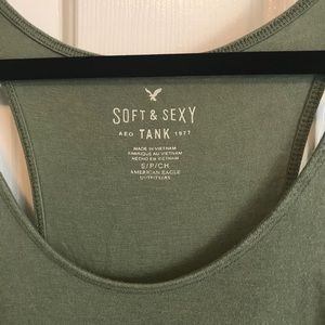 Loose, olive tank
